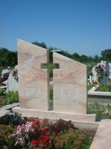 Monumente funerare de la Jura