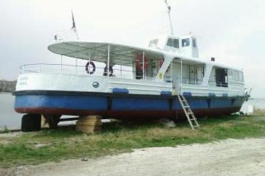 Nava de pasageri pentru ape interioare de la S.c. Marius Servimex S.r.l.