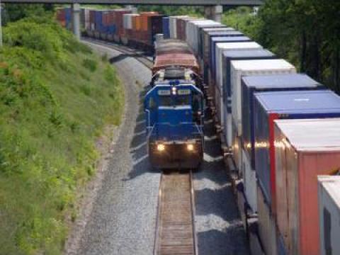 Transport feroviar de marfuri de la Green Marine Logistics Srl
