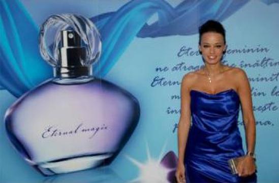 Apa de parfum Eternal Magic AVON de la Coordonator Avon Cosmetice Romania Nina Moldovan