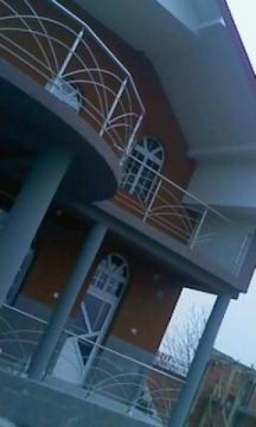 Balustrada balcon exterioar cu cercuri de la Sc Ambient Inox Srl