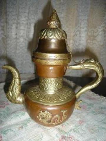 Antichitati - Vaza, bijuterii, ceainic vechi de la 