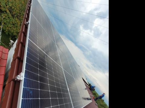 Sistem fotovoltaic incepand cu 3kW