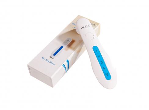Dispozitiv cosmetic Skin Tone Sensor de la Visagistik