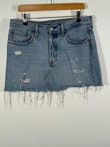 Fusta de blugi Levis marimea W31 dama de la In Carouri Srl