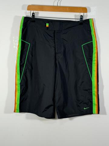 Pantaloni de baie / Short Nike marimea M barbat