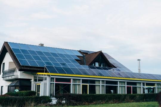 Kit fotovoltaic complet prosumator panouri solare 3.2 KWp de la Curentgratis.eu (Ciupercaria Srl)