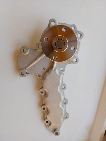 Pompa apa Kubota 15521-73030