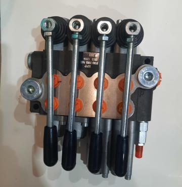 Distribuitor hidraulic 4 manete 2 flotanti P40