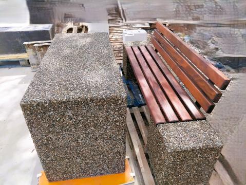 Masa din beton si piatra naturala