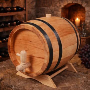 Butoi din lemn masiv de fag pentru vin, disponibil la 3L de la Atelier 49