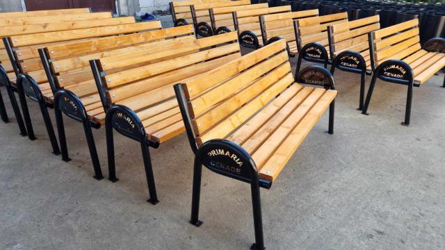 Banca de parc de la Moblux Stradal SRL