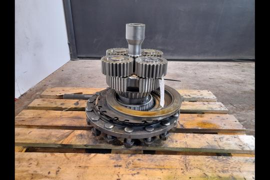 Reductor final dreapta punte fata Case 821G ZF de la PFP Auto Srl