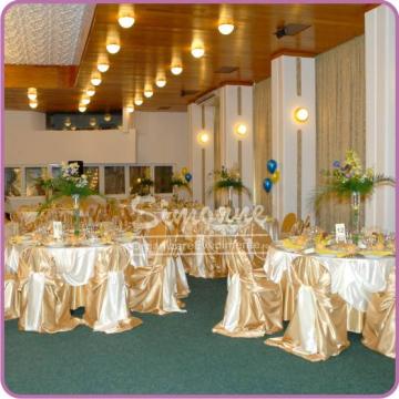 Set complet masa scaun auriu ivoire de la Simonne